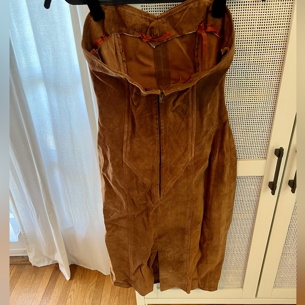 Unique brown Suede dress - Picture 4 of 5